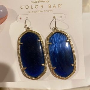 Danielle earrings is navy blue